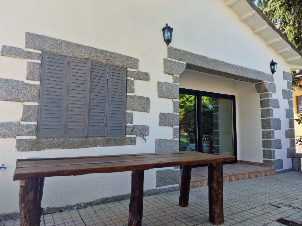 El Nido Del Aguila Hotel Las Gacelas, Becerril 贝塞里尔德拉谢拉 外观 照片