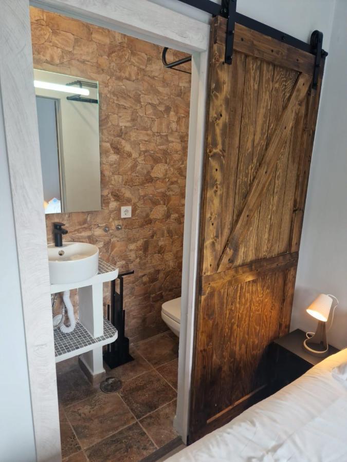 El Nido Del Aguila Hotel Las Gacelas, Becerril 贝塞里尔德拉谢拉 外观 照片